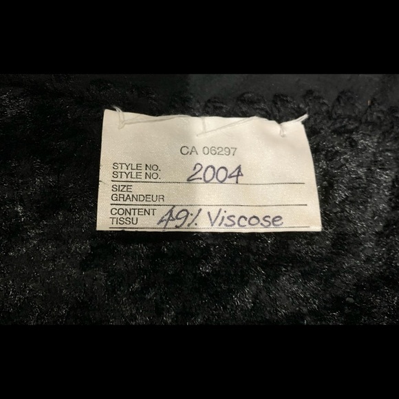 Norma of Toronto Sweater Jkt - Picture 3 of 5